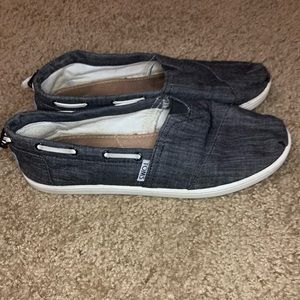 Denim toms